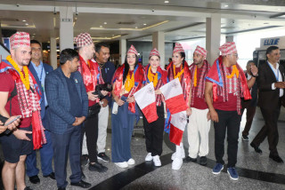 मिस माल्टाको ढाका टोपी र पञ्चेबाजाले भव्य स्वागत स्वागत 